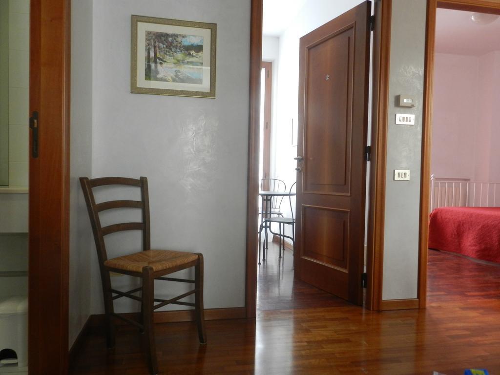 Brezza Affittacamere Montemarciano Rom bilde
